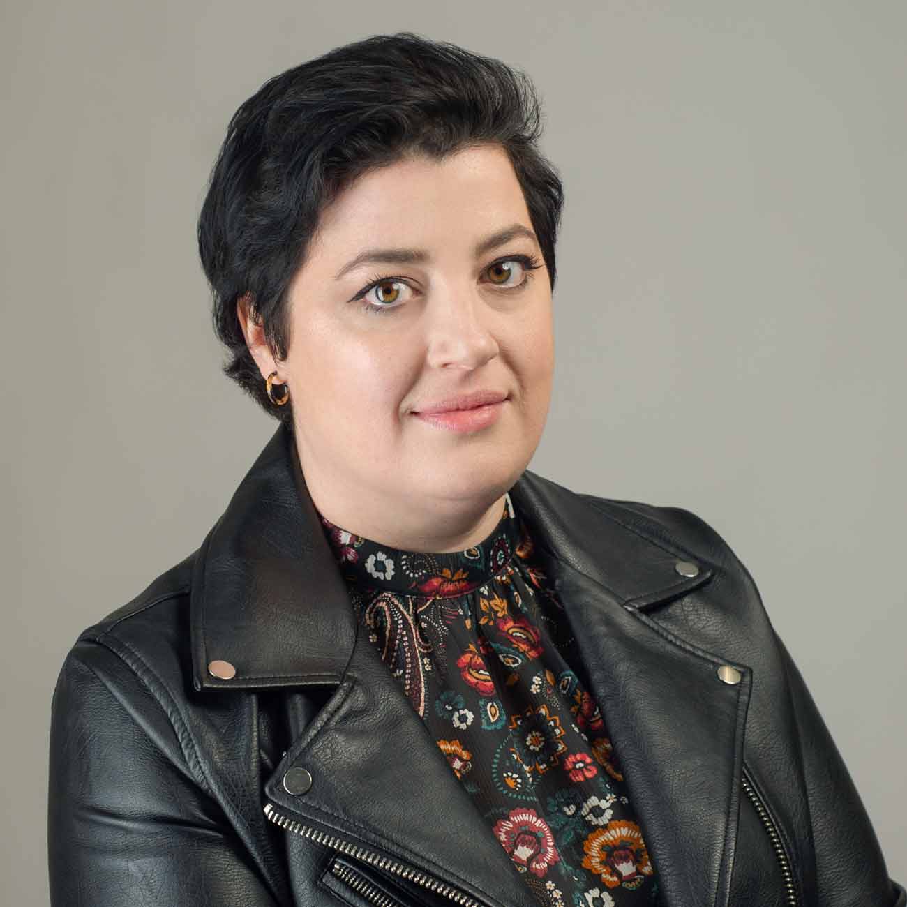 Chelle Lorenzen teacher headshot